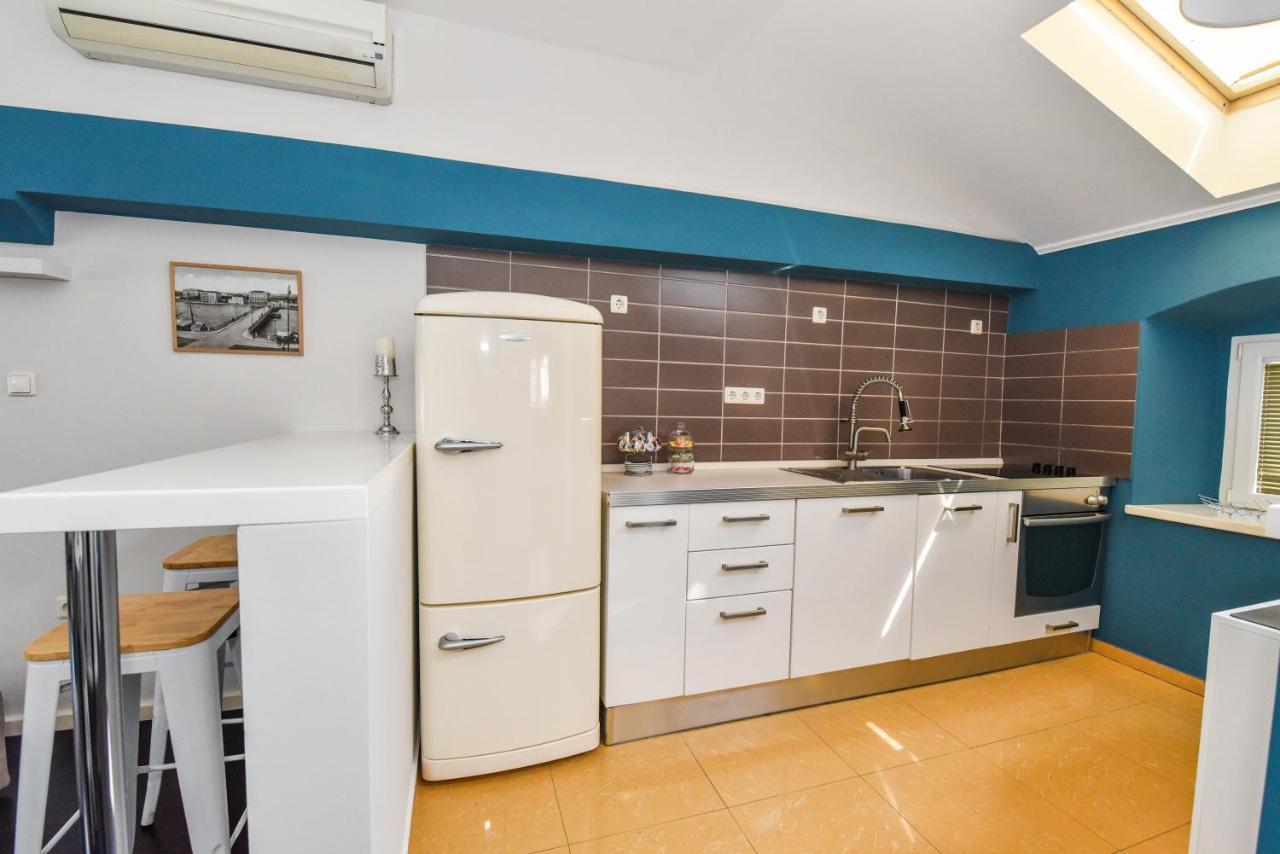 Rory Apartman *